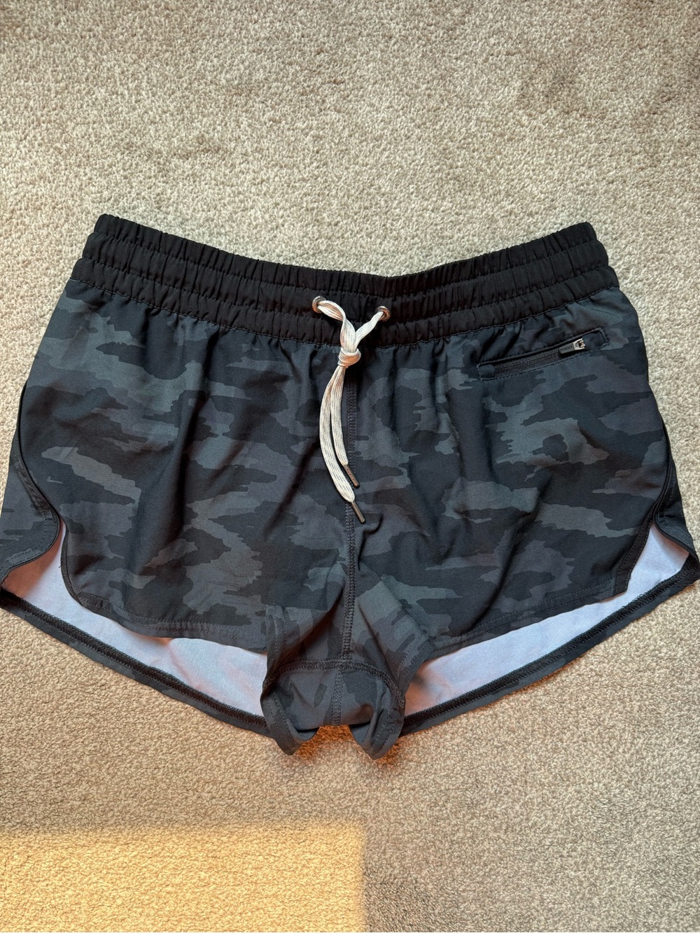 Women’s Vuori Clementine Short | Size Medium